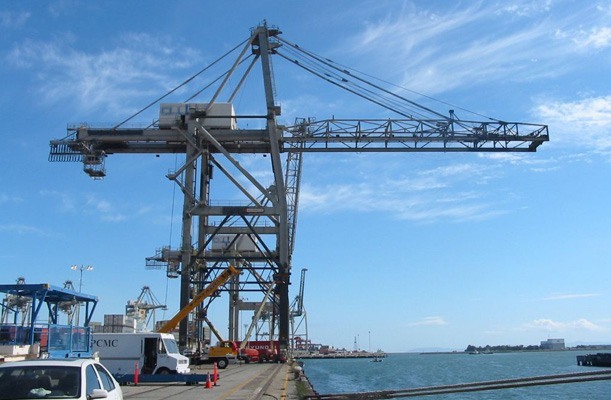 Lifting of Crane - California, Long Beach, US.