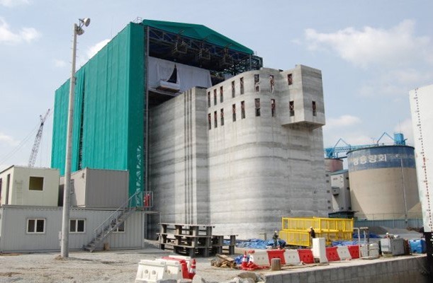 Transfer of Caissons - Incheon, Korea