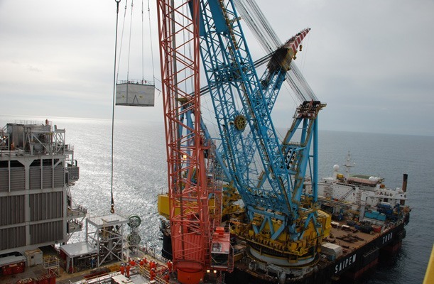 Lifting of Electric Motor, Troll Platform - Norway